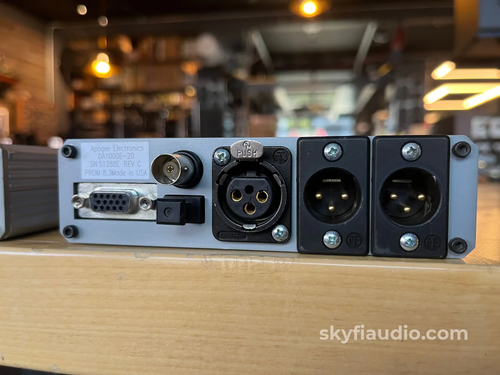 Apogee DA-1000E-20 DAC & PS-1000E Power Supply - w/ Wyde Eye Coaxial Cable - Image 6