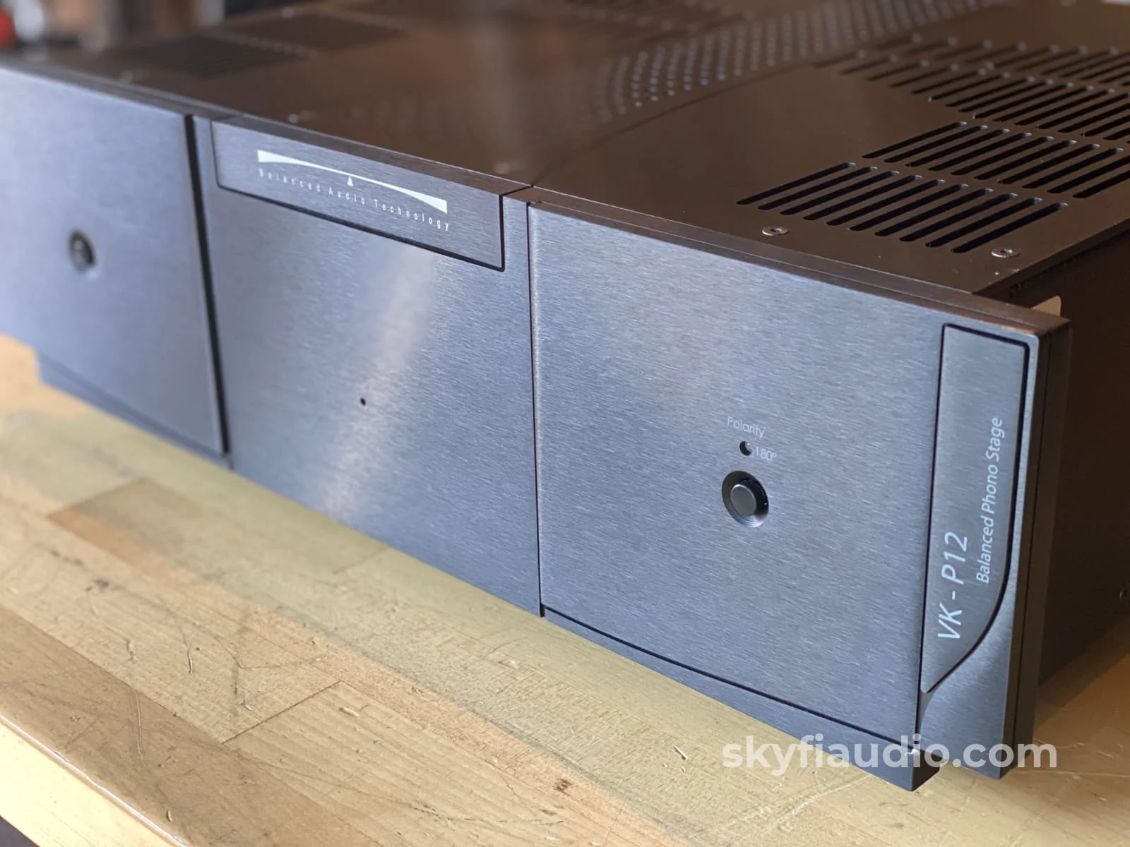 BAT VK-P12 - All Tube Balanced Phono Preamp - Like New And Complete - Image 4
