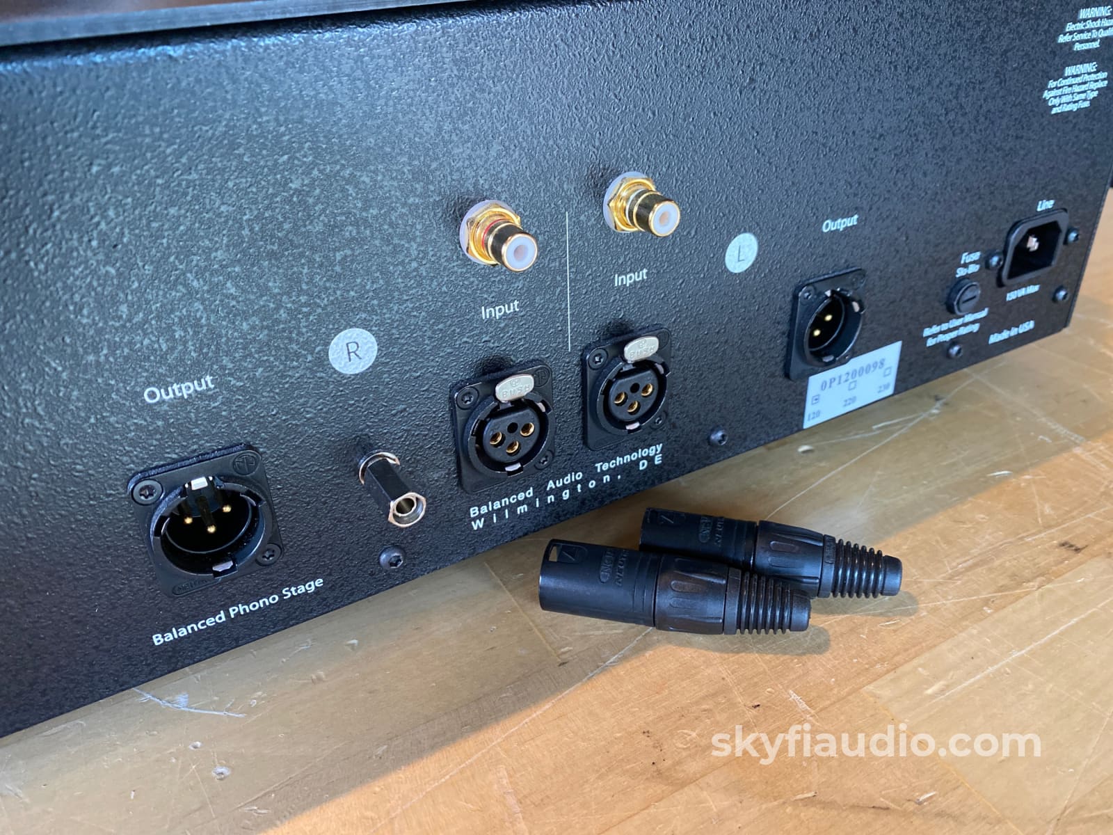 BAT VK-P12 - All Tube Balanced Phono Preamp - Like New And Complete - Image 9