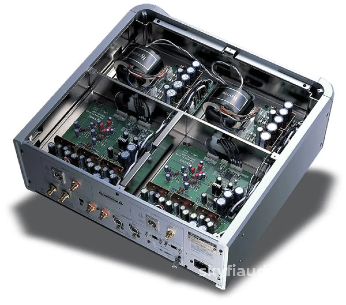 Esoteric P-03 SACD/CD Transport & D-03 D/A Converter (DAC) - Image 24