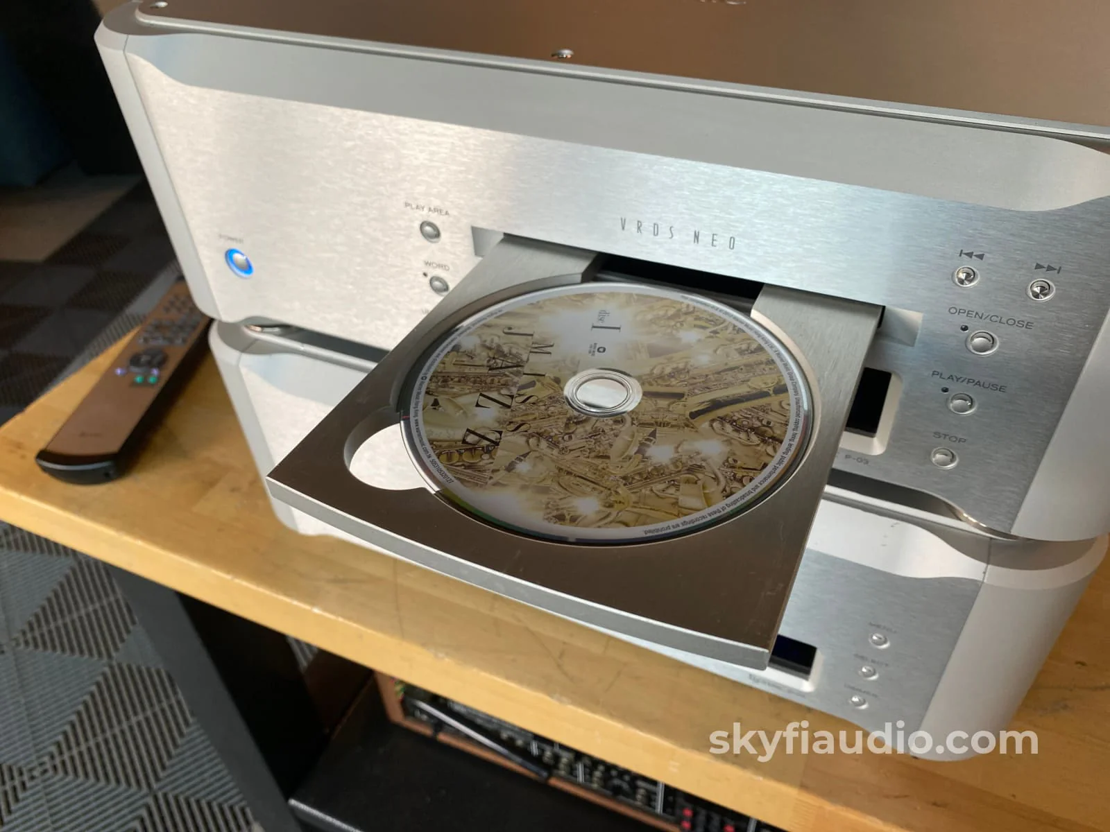 Esoteric P-03 SACD/CD Transport & D-03 D/A Converter (DAC) - Image 8