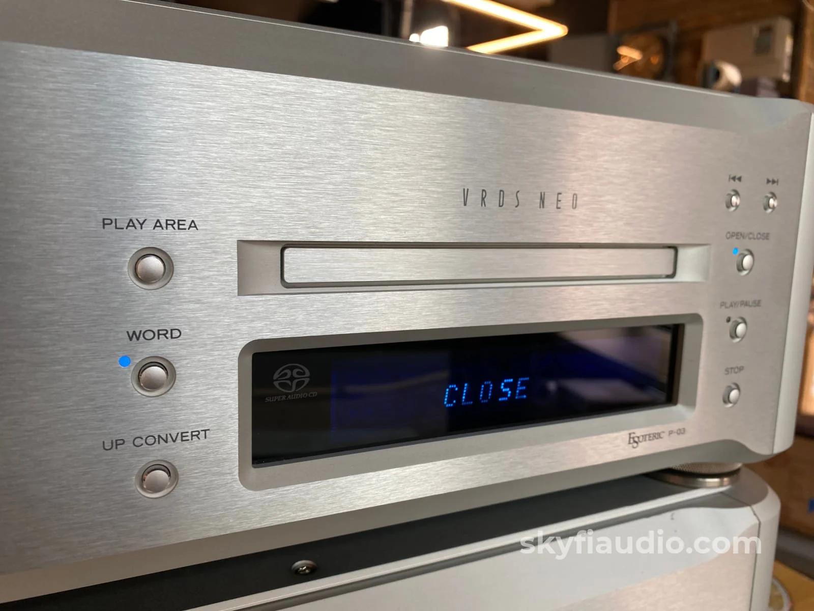 Esoteric P-03 SACD/CD Transport & D-03 D/A Converter (DAC) - Image 9