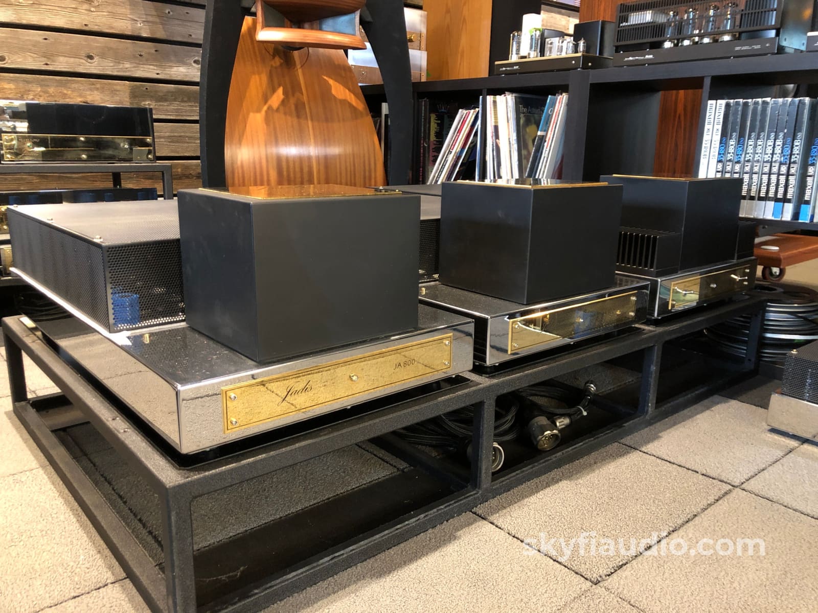 Jadis JA800 Flagship Tube Amplifier - SIX Chassis! (Best Ever Made) - New Old Stock - w/Free Shipping - Image 5