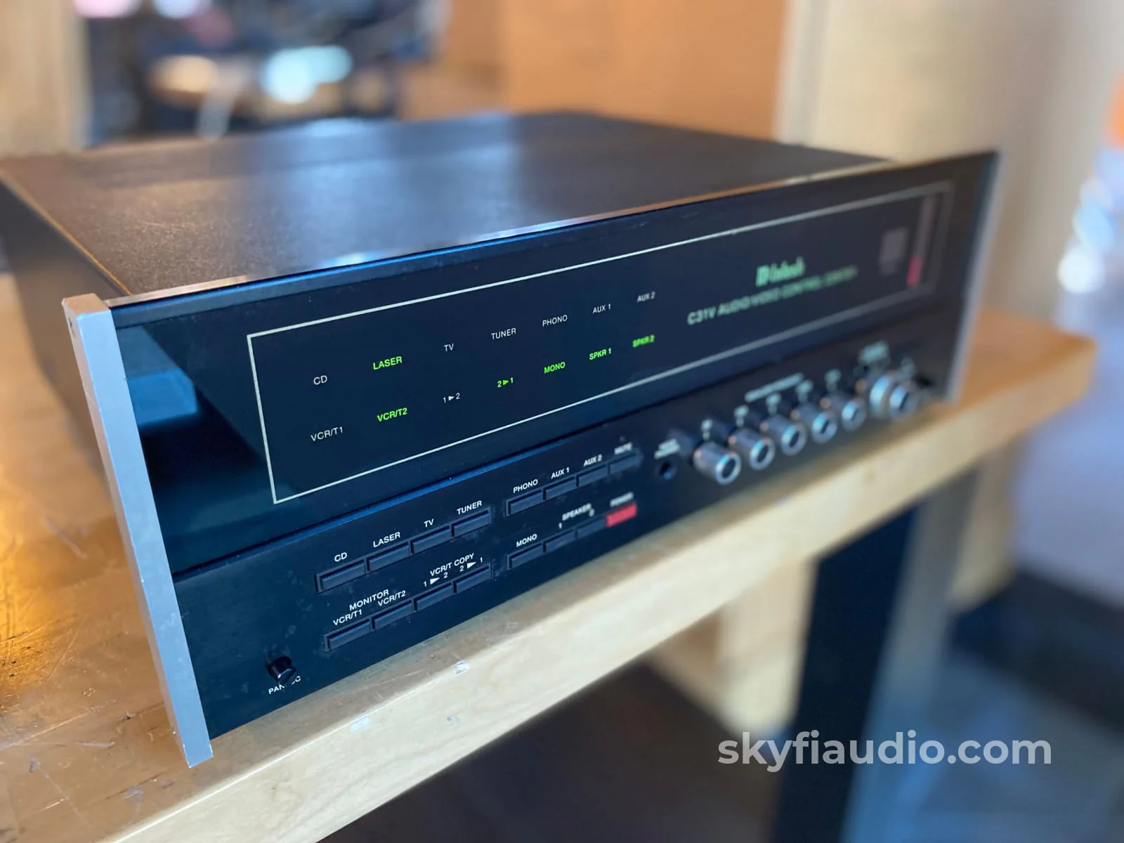 McIntosh C31V Vintage Full Featured Preamp w/Phono and Remote Control - Image 3