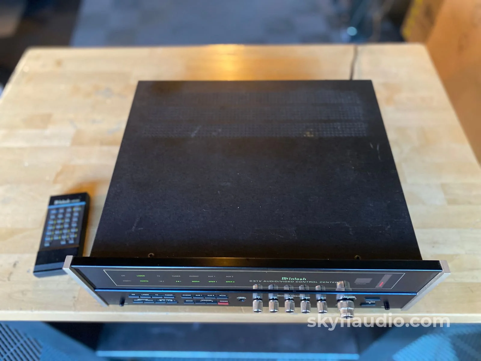 McIntosh C31V Vintage Full Featured Preamp w/Phono and Remote Control - Image 6