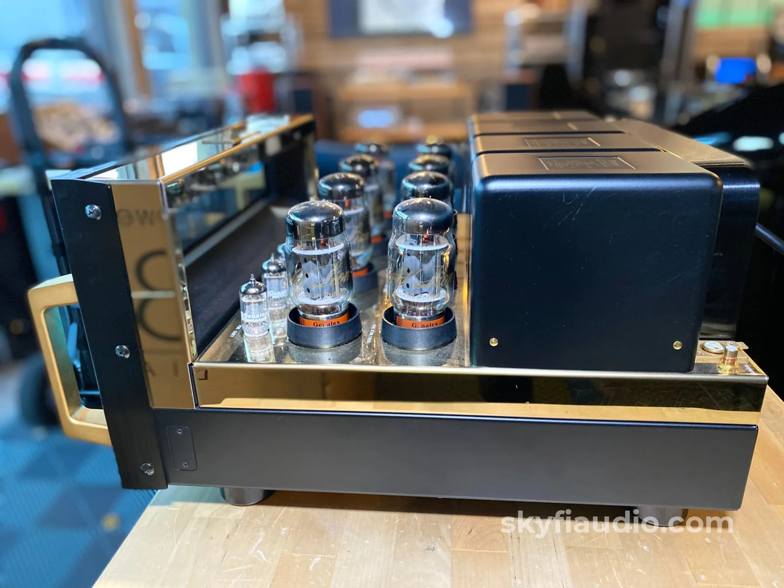 McIntosh MC2000 50th Anniversary Tube Amplifier - Collectors Set - Image 15
