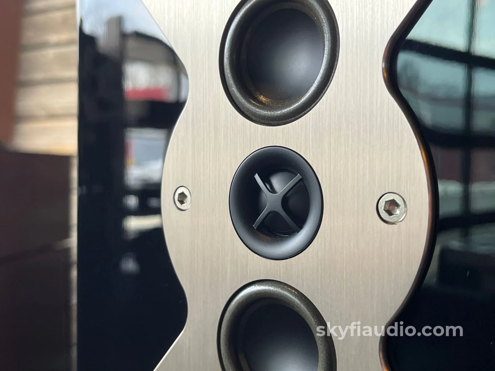 McIntosh XR100 Floorstanding Speakers (Pair) - Pre-Loved - Image 10