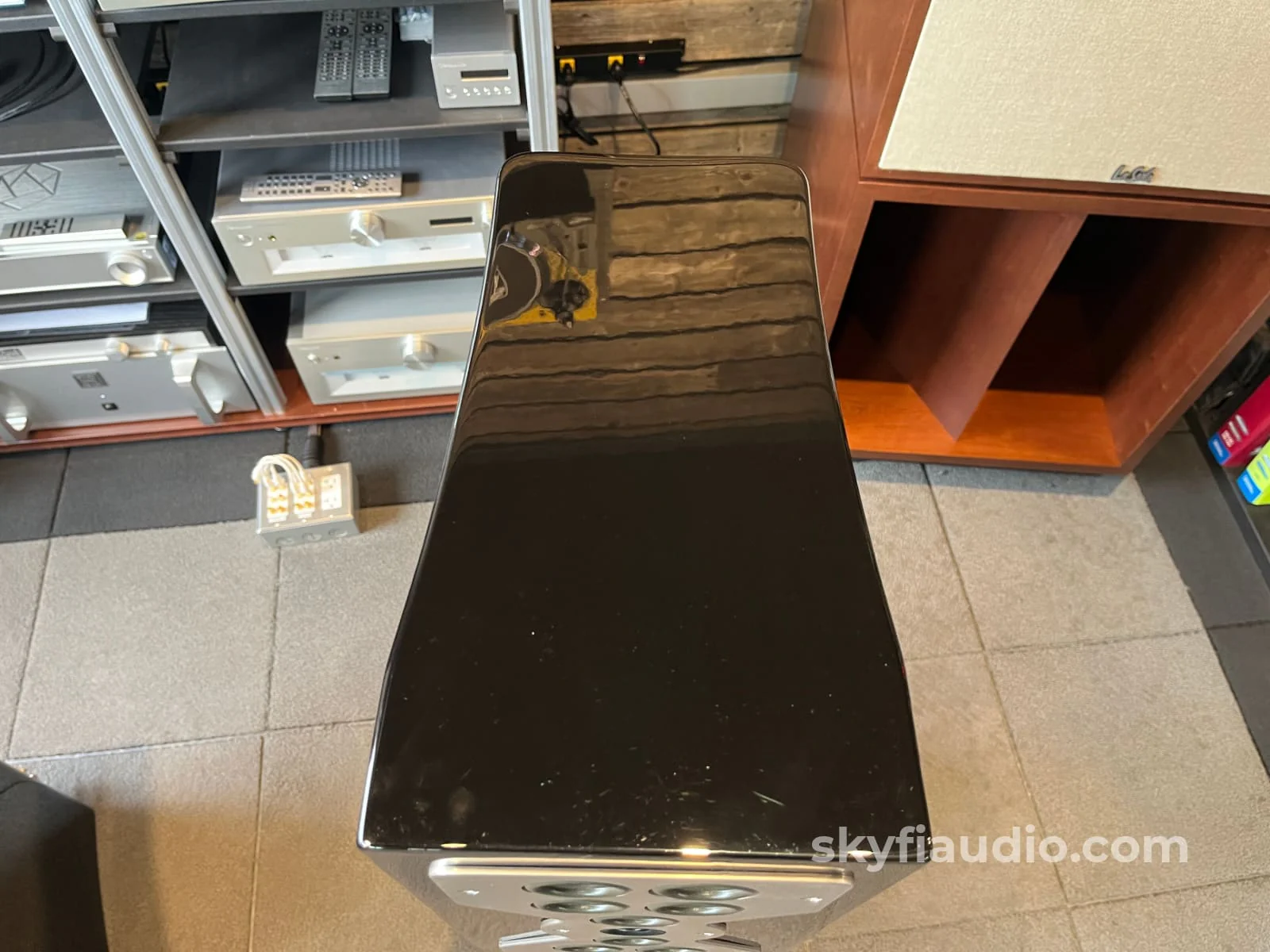 McIntosh XR100 Floorstanding Speakers (Pair) - Pre-Loved - Image 11