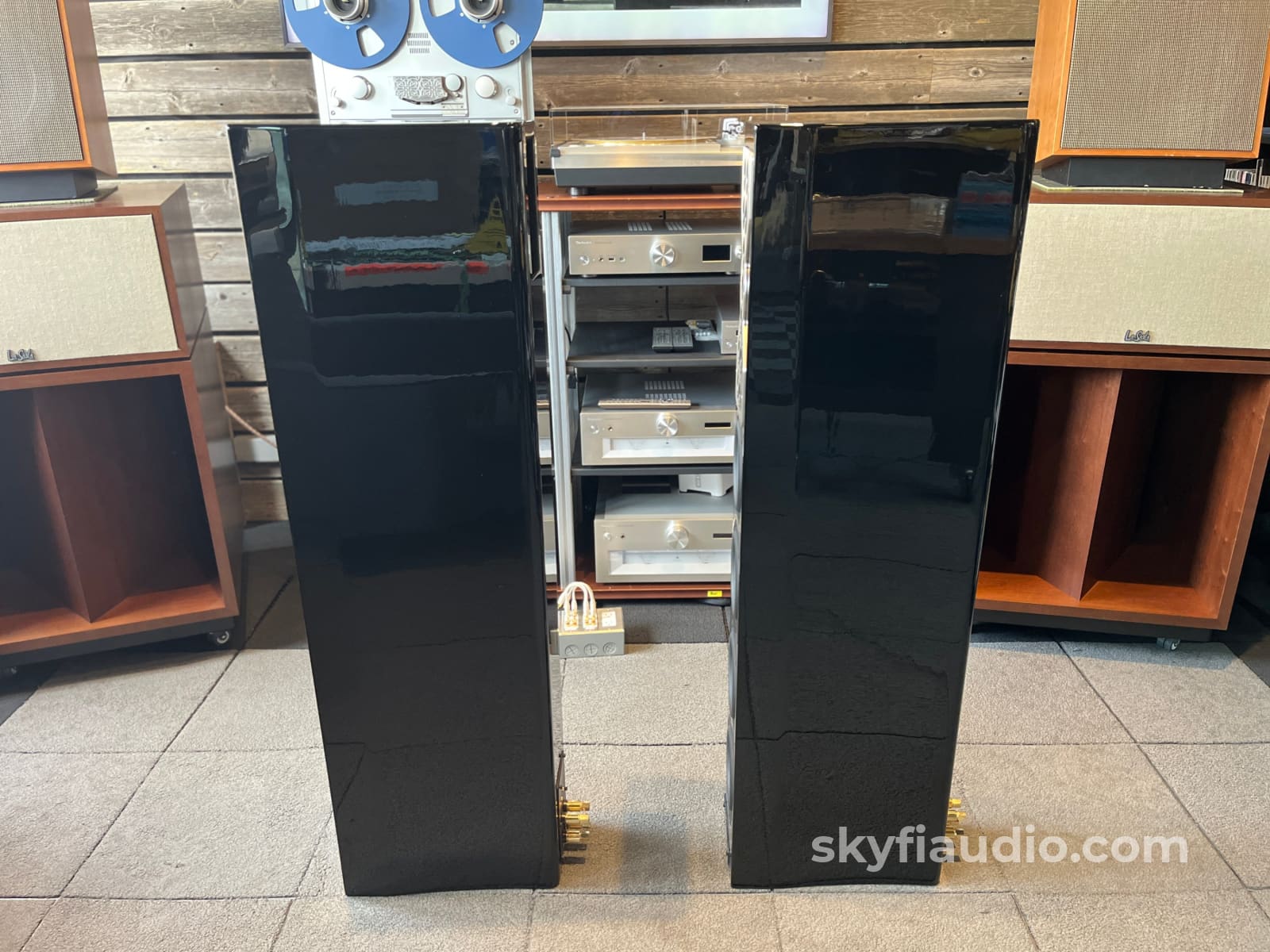 McIntosh XR100 Floorstanding Speakers (Pair) - Pre-Loved - Image 14