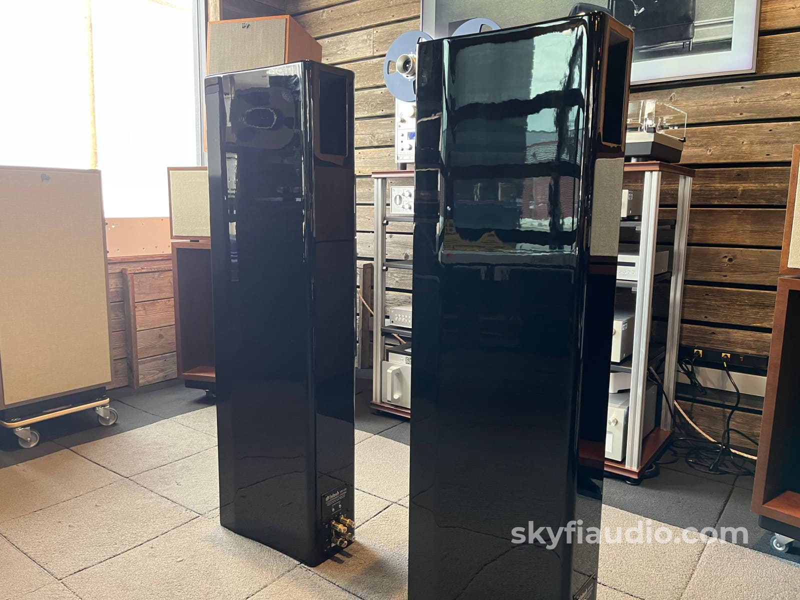 McIntosh XR100 Floorstanding Speakers (Pair) - Pre-Loved - Image 15
