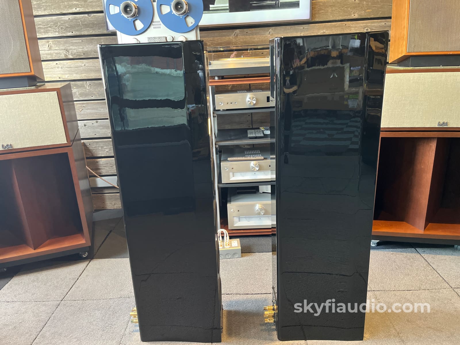 McIntosh XR100 Floorstanding Speakers (Pair) - Pre-Loved - Image 19