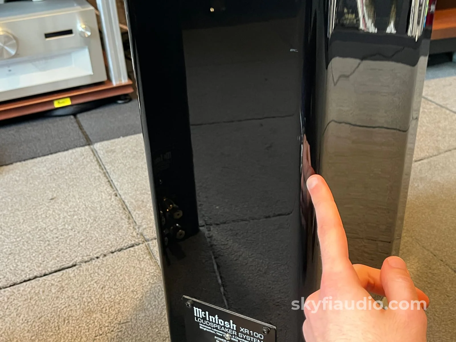 McIntosh XR100 Floorstanding Speakers (Pair) - Pre-Loved - Image 22
