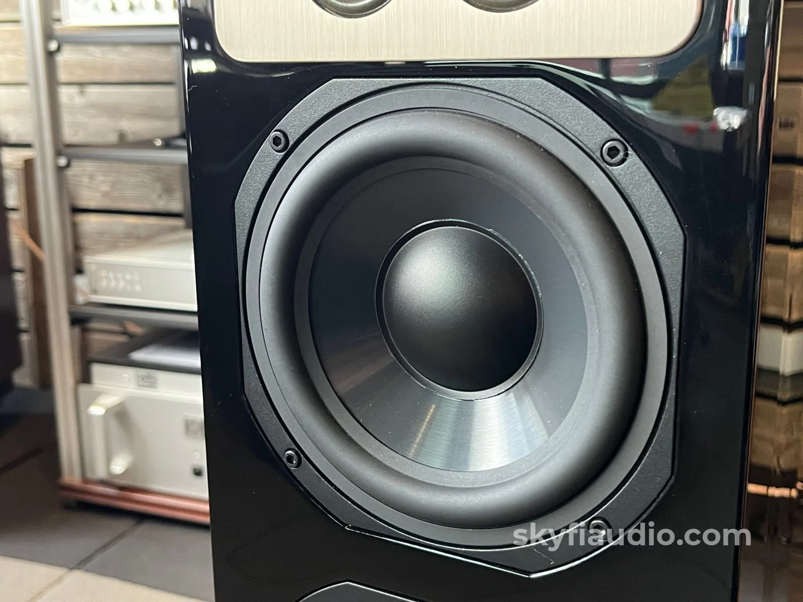 McIntosh XR100 Floorstanding Speakers (Pair) - Pre-Loved - Image 7