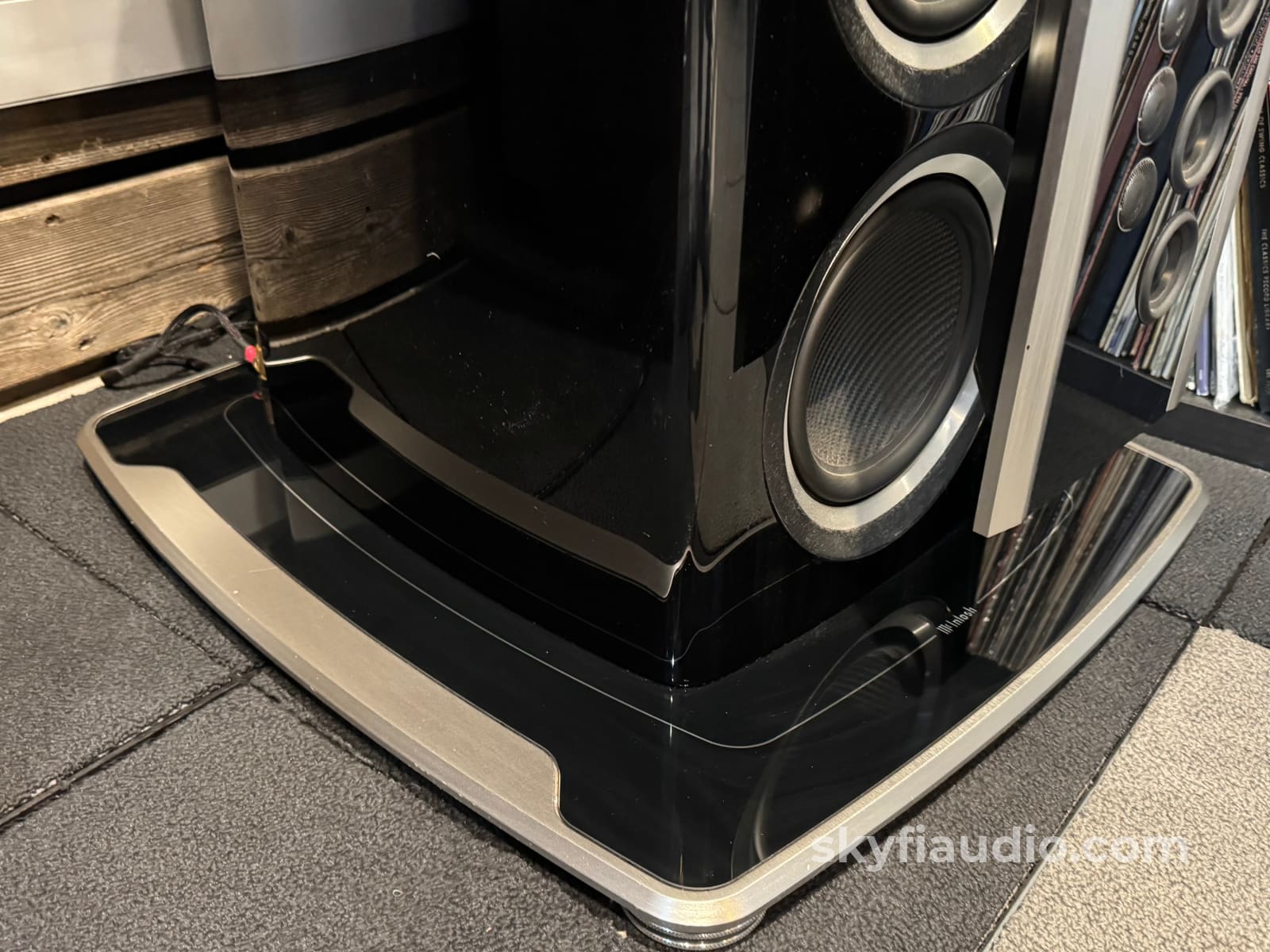 McIntosh XRT2.1K Flagship Speaker Pair - Pre-Loved - Image 11