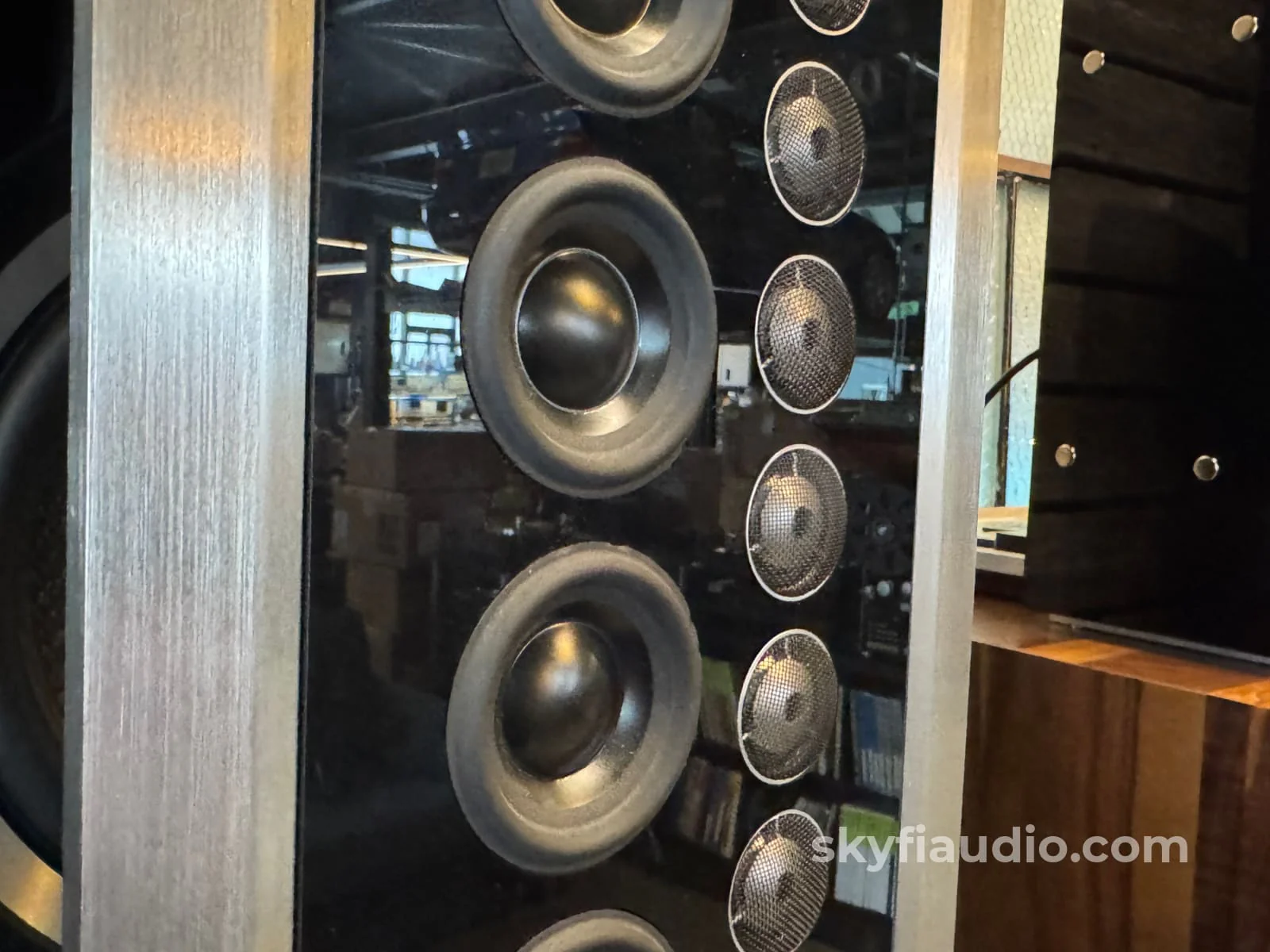 McIntosh XRT2.1K Flagship Speaker Pair - Pre-Loved - Image 14