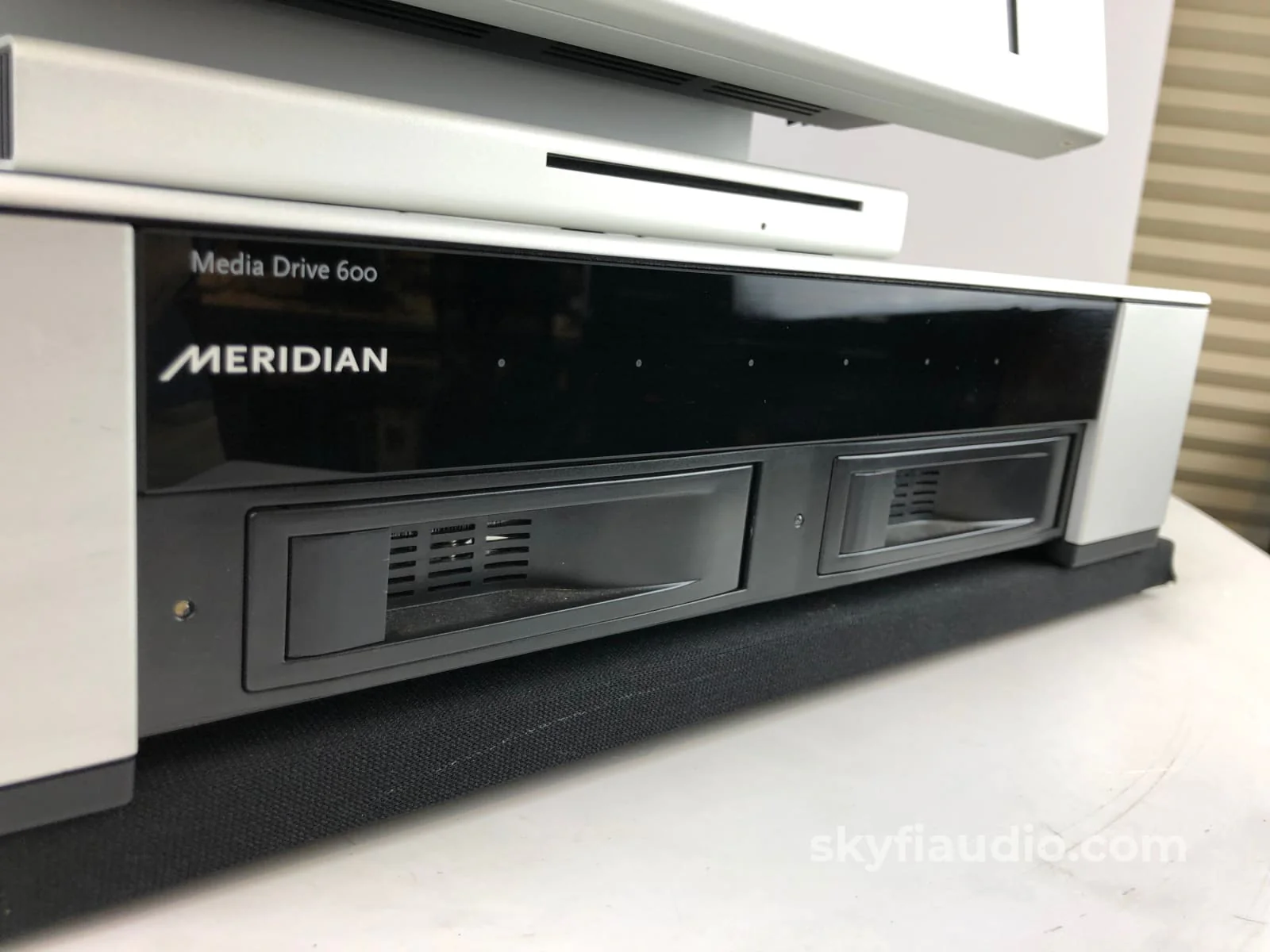 Meridian Sooloos Control 15 Music Server Featuring MQA and 4TB Meridian Media Drive - Image 6