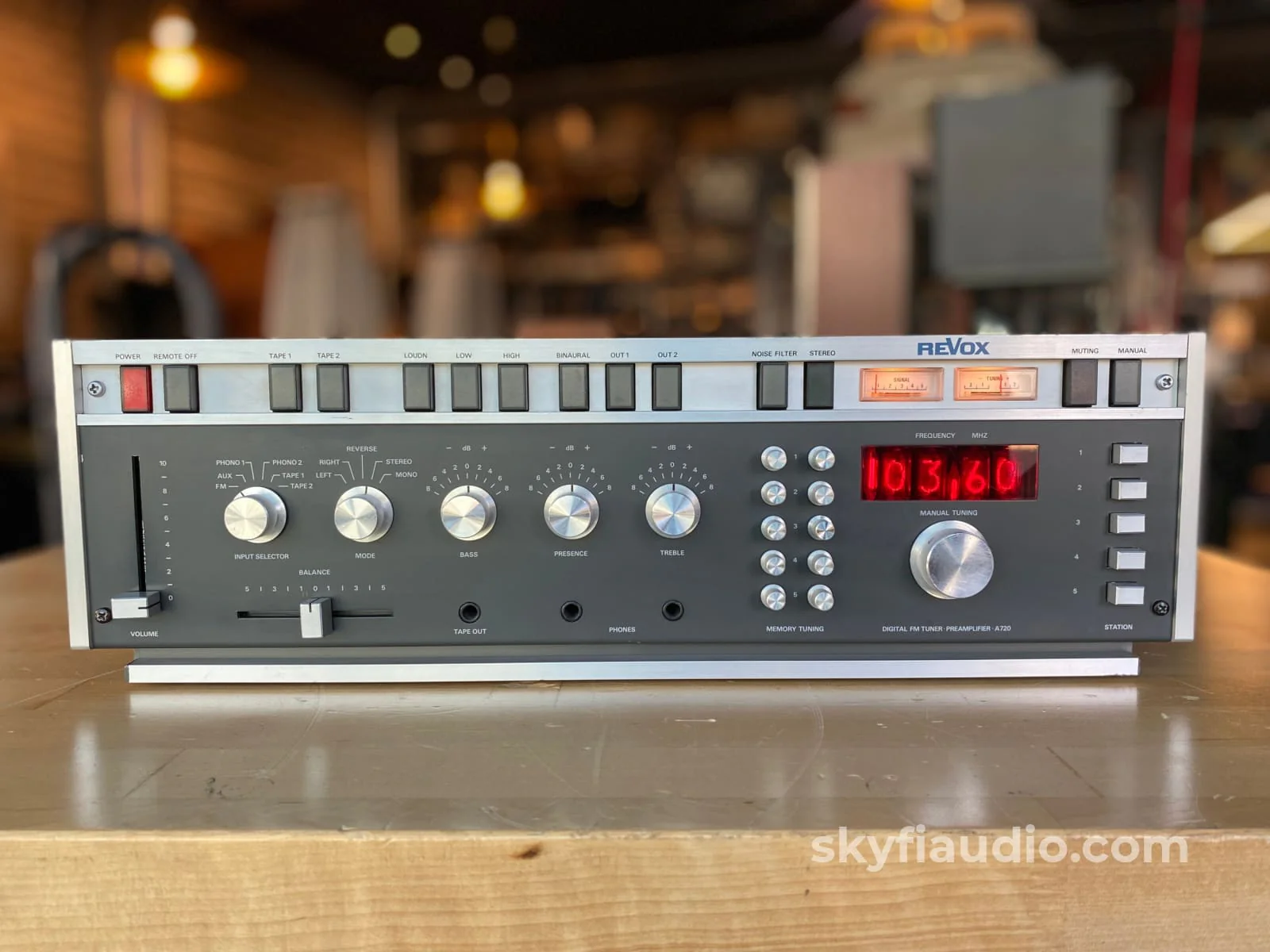 ReVox A720 Preamplifier Tuner With Gorgeous Nixie Tube Display - Image 4