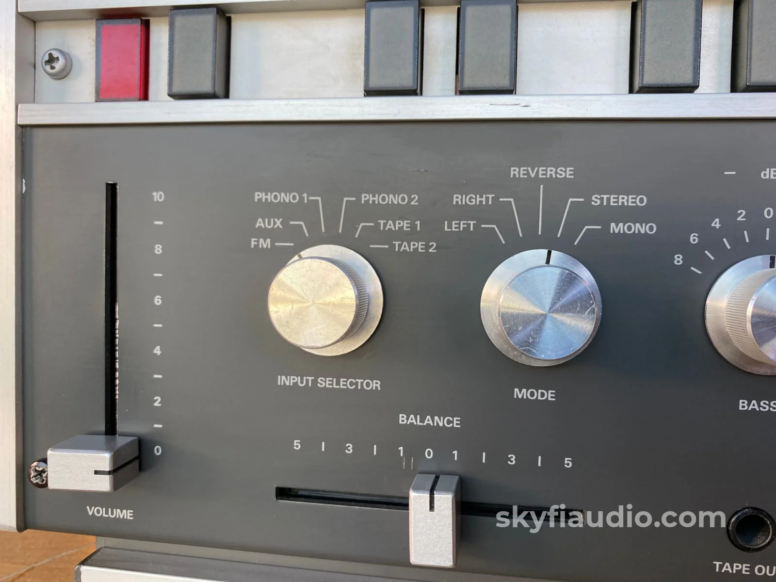 ReVox A720 Preamplifier Tuner With Gorgeous Nixie Tube Display - Image 5